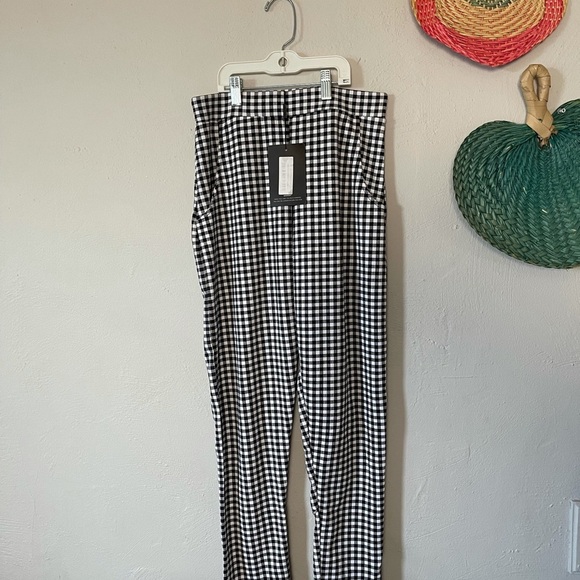 PRETTYLITTLETHING GINGHAM TROUSERS - Picture 1 of 8